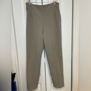 Dynamite - Office Wear Business Casual Khaki/Grey Women's Chinos Pants in Size 8